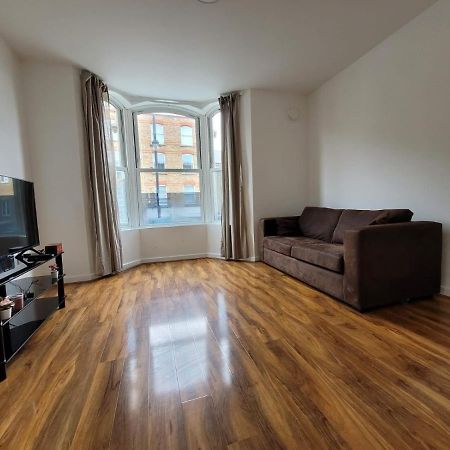 Stunning 1 Bedroom Apartment In Londyn Zewnętrze zdjęcie