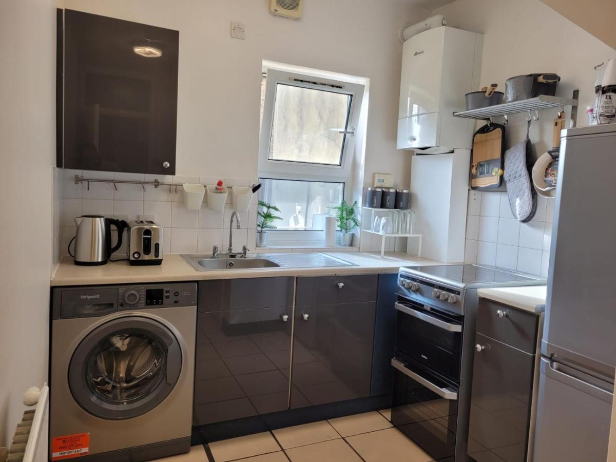 Stunning 1 Bedroom Apartment In Londyn Zewnętrze zdjęcie