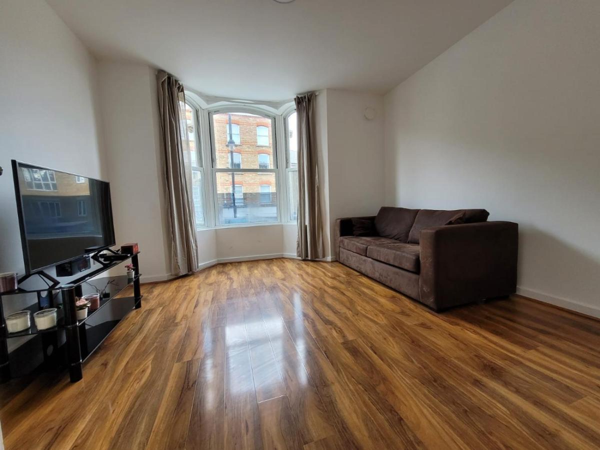 Stunning 1 Bedroom Apartment In Londyn Zewnętrze zdjęcie