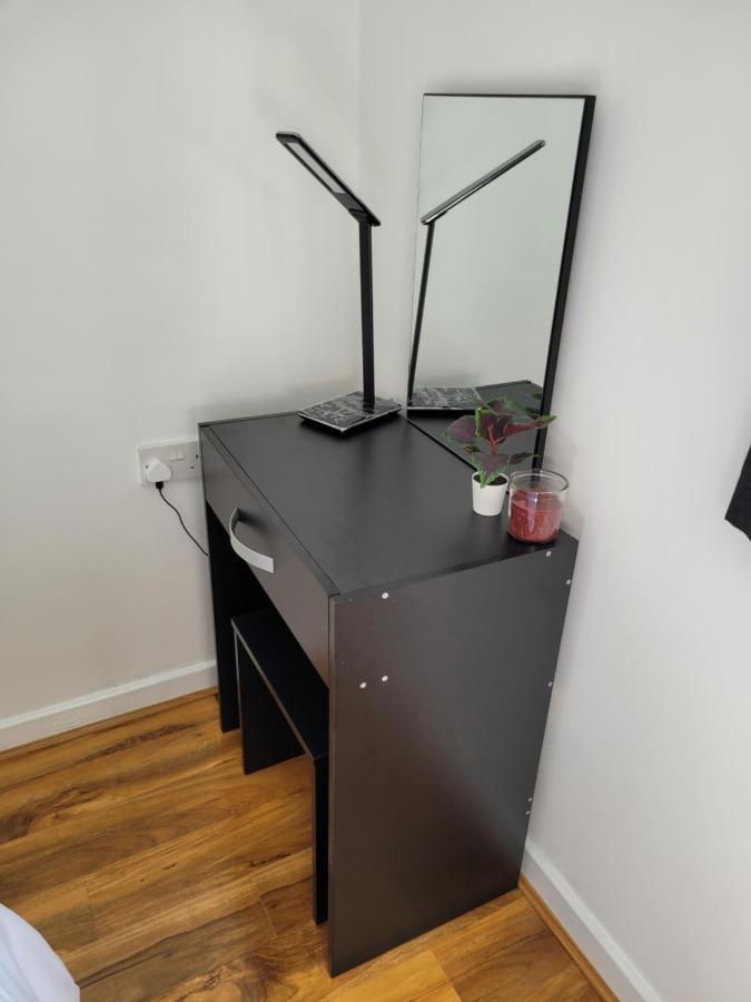 Stunning 1 Bedroom Apartment In Londyn Zewnętrze zdjęcie